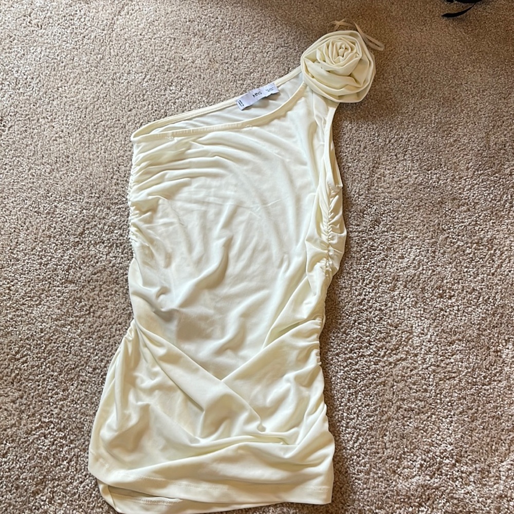 Mango Top with Flower Detail